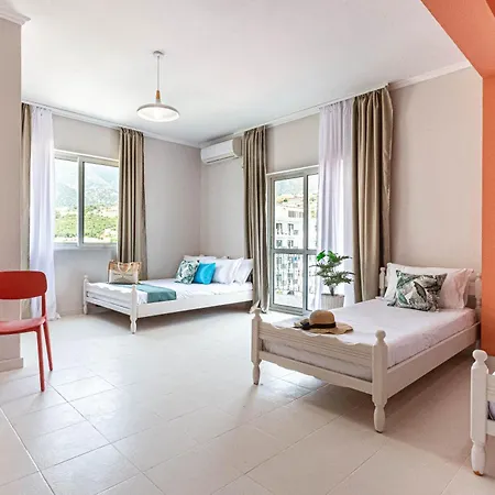 Apartment 13 - Central, Access